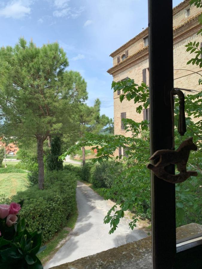 Locanda Della Cavalleria Apartman Trecastelli Kültér fotó